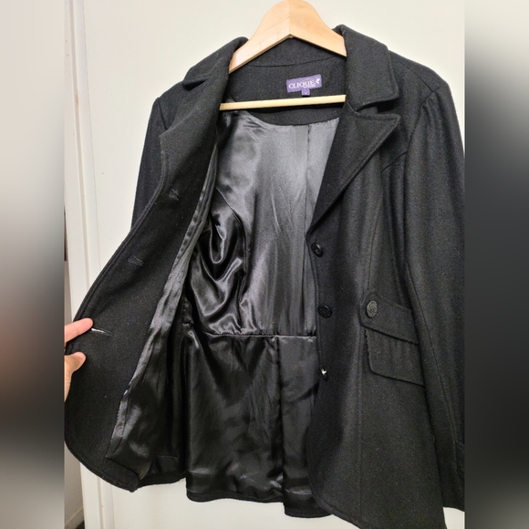 Equestrian Style Coat - Picture 3 of 7